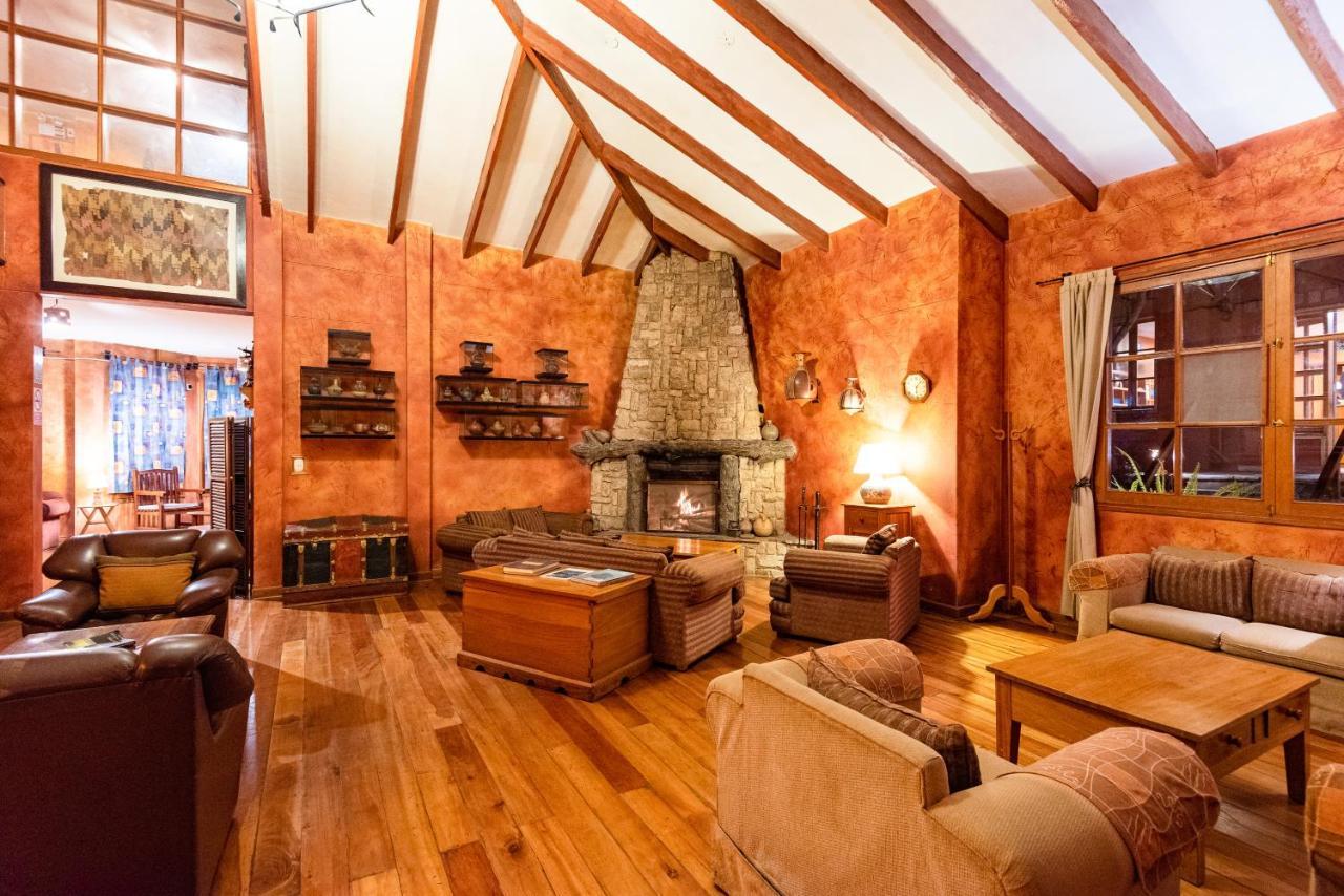 Hotel Pakaritampu Ollantaytambo Exteriér fotografie