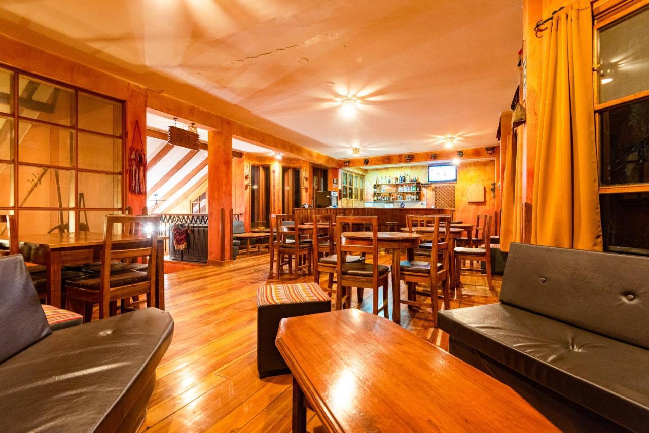 Hotel Pakaritampu Ollantaytambo Exteriér fotografie