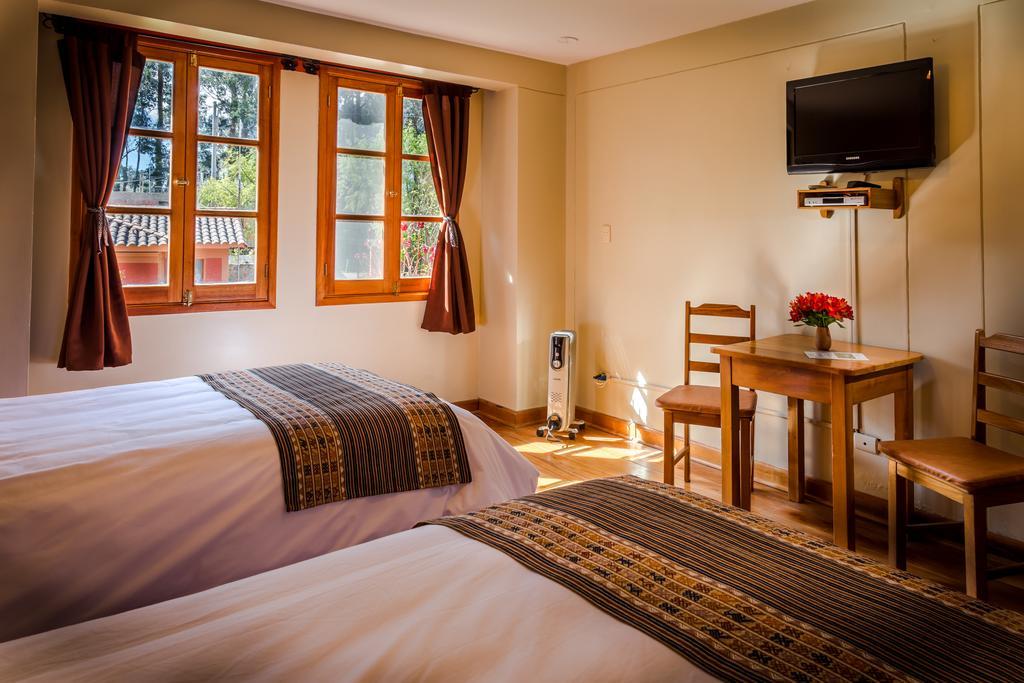 Hotel Pakaritampu Ollantaytambo Exteriér fotografie