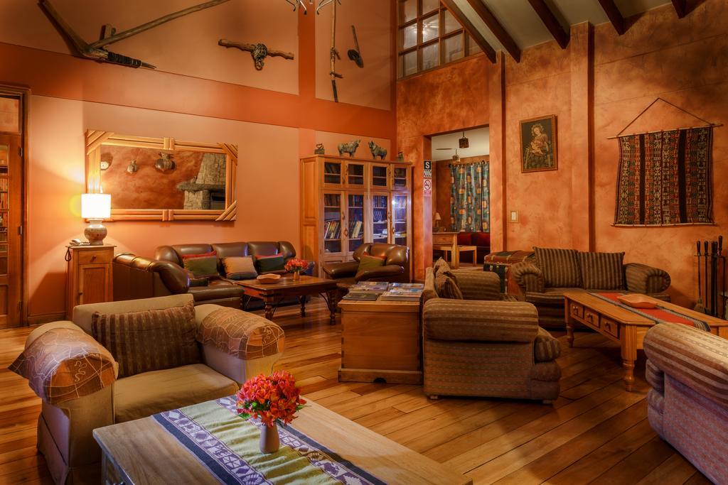 Hotel Pakaritampu Ollantaytambo Exteriér fotografie