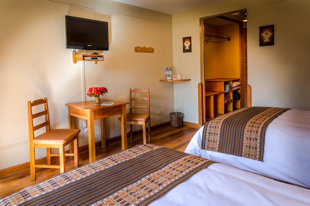 Hotel Pakaritampu Ollantaytambo Exteriér fotografie